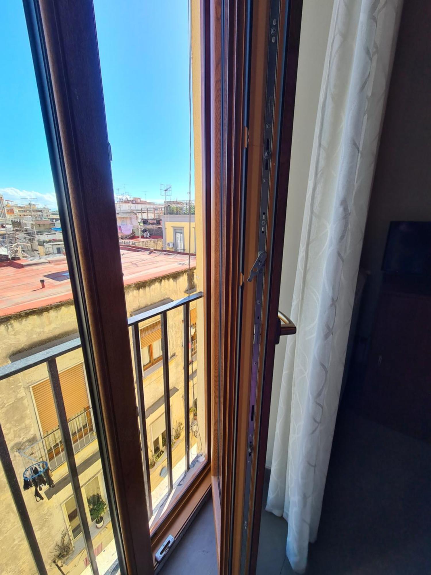 Mansarda Valu Appartement Napels Buitenkant foto