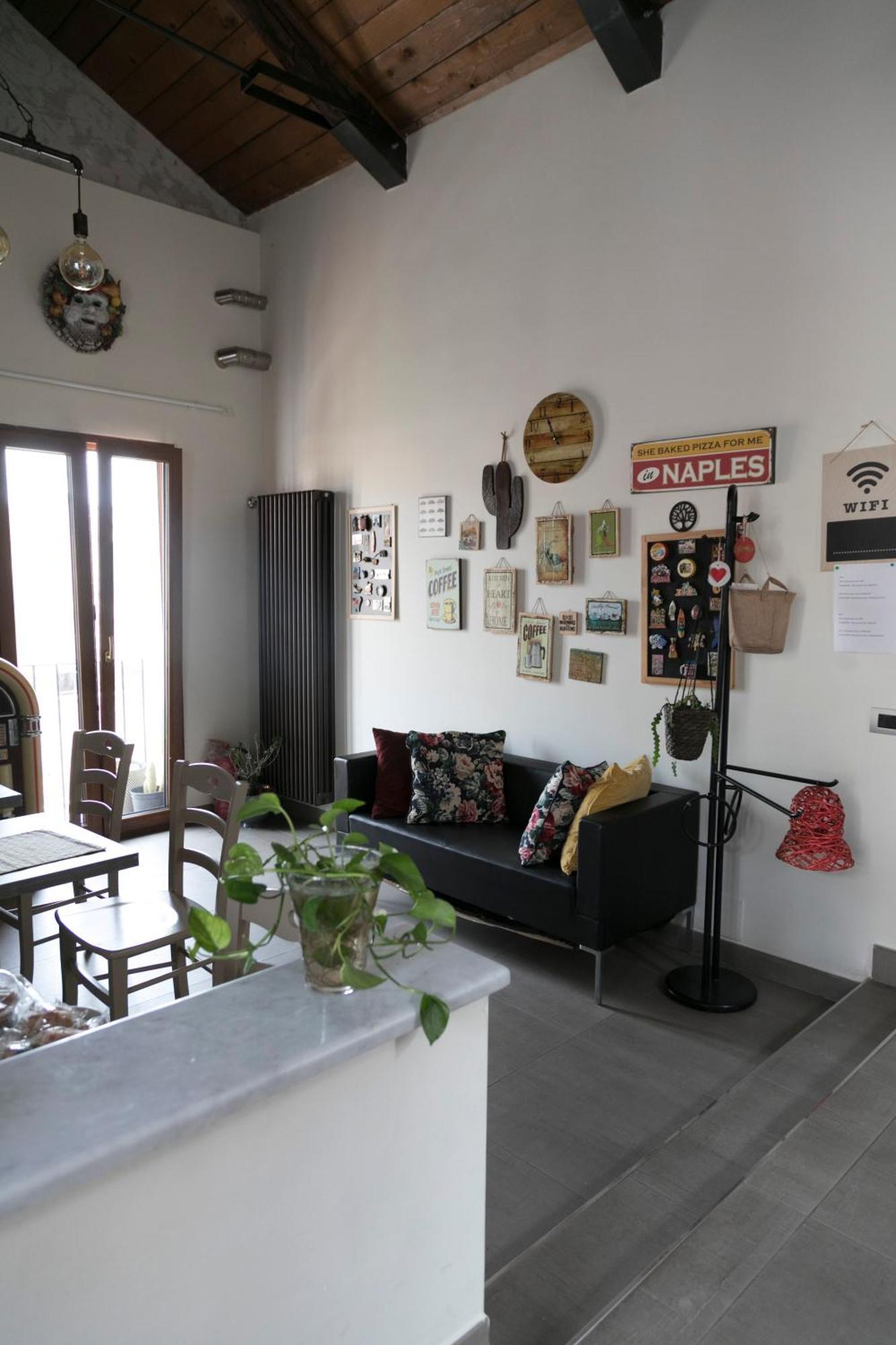 Mansarda Valu Appartement Napels Buitenkant foto