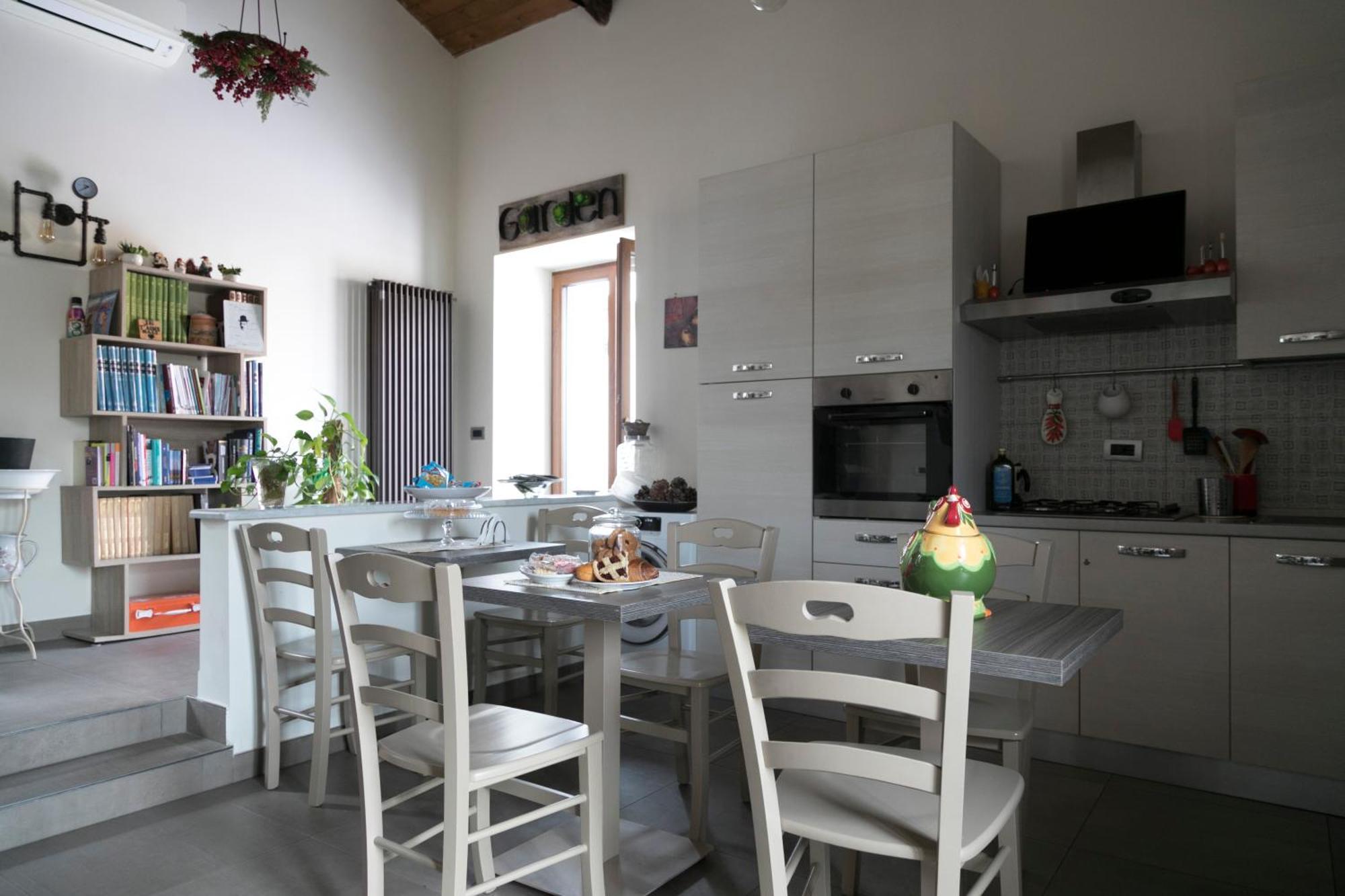 Mansarda Valu Appartement Napels Buitenkant foto